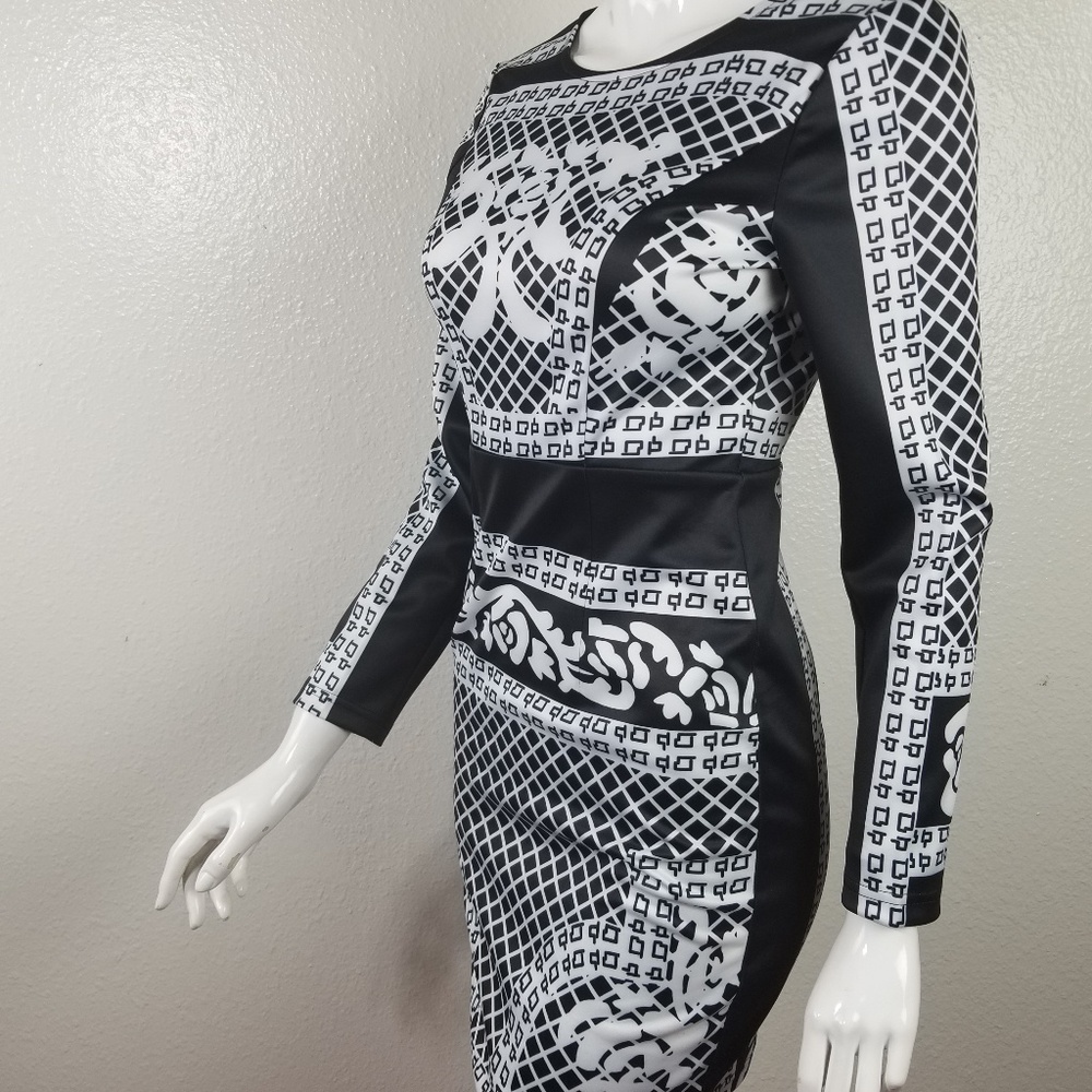Black and white digital print dress